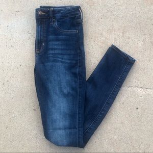 Dark Wash Hollister Jeans // Size 1